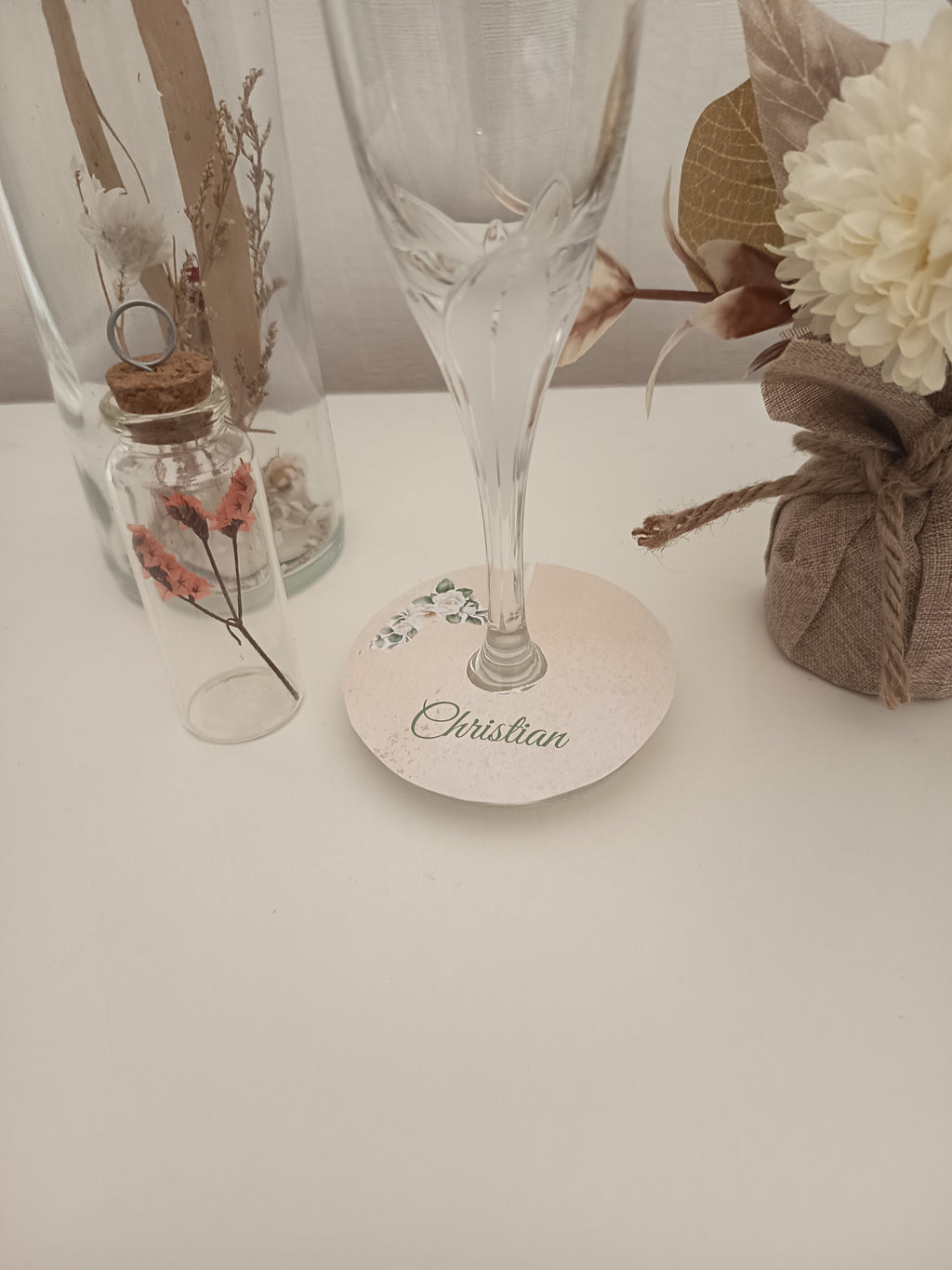 Marque-Place Pied de Verre "Romance Botanique" – Ivoire & Or